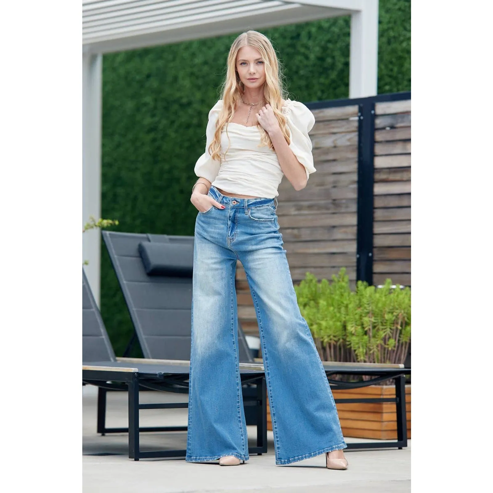 -HIGH RISE SUPER WIDE LEG WITH STRETCH NONDISTRESSED