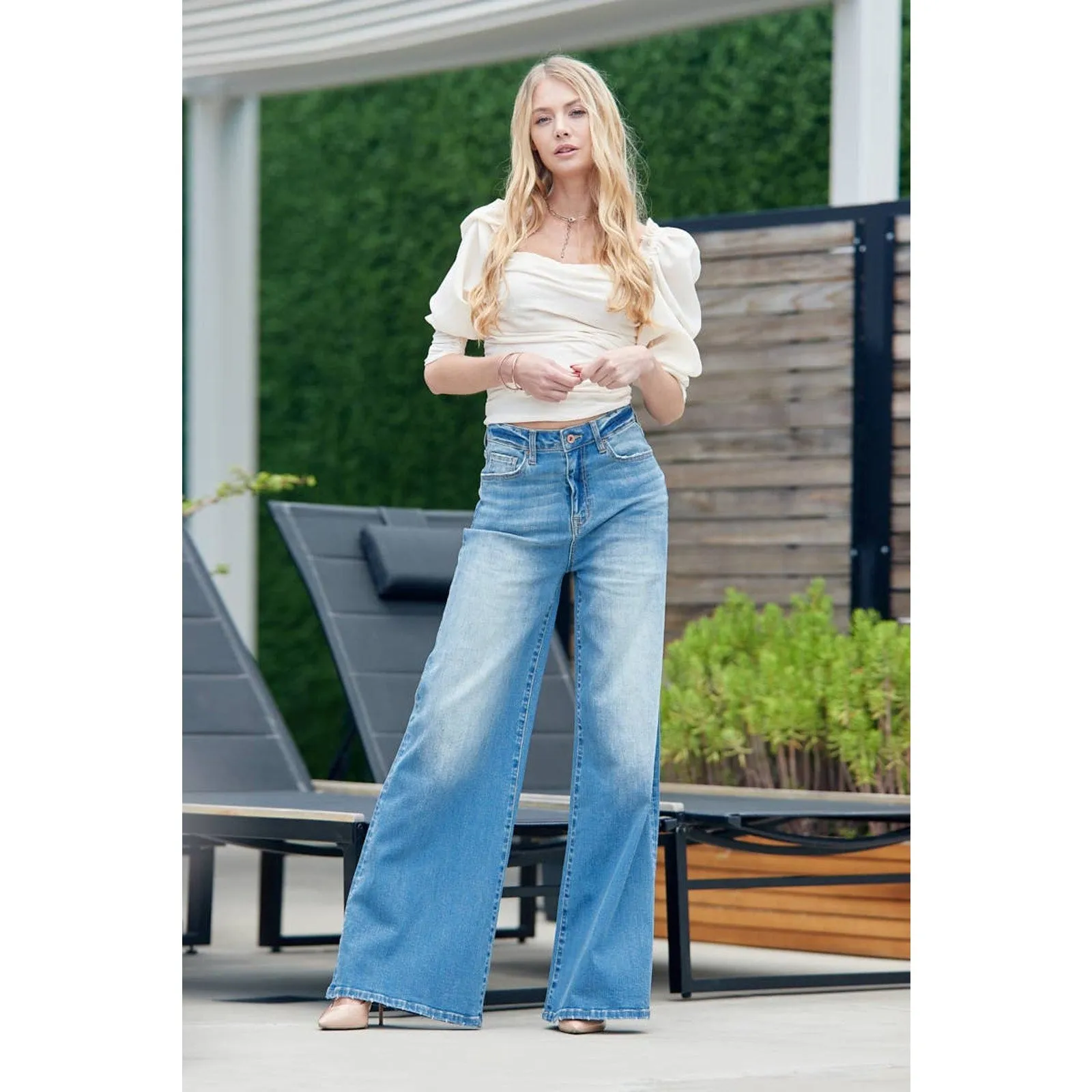 -HIGH RISE SUPER WIDE LEG WITH STRETCH NONDISTRESSED
