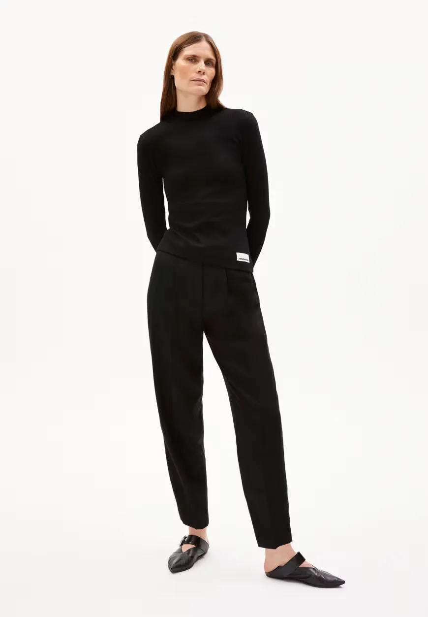 Fatimaara Top in Black
