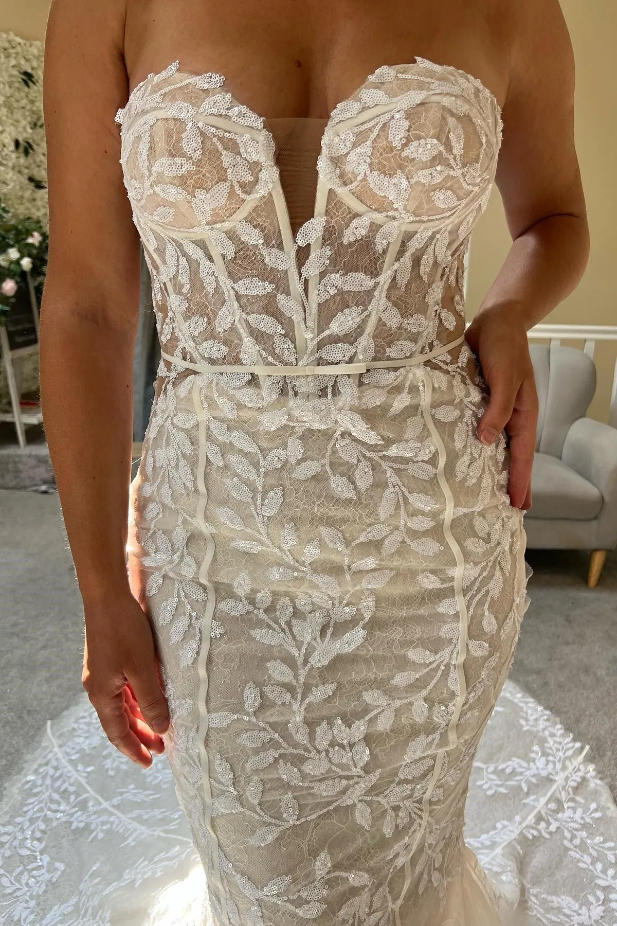 Ivory Lace Strapless Trumpet Long Wedding Dress